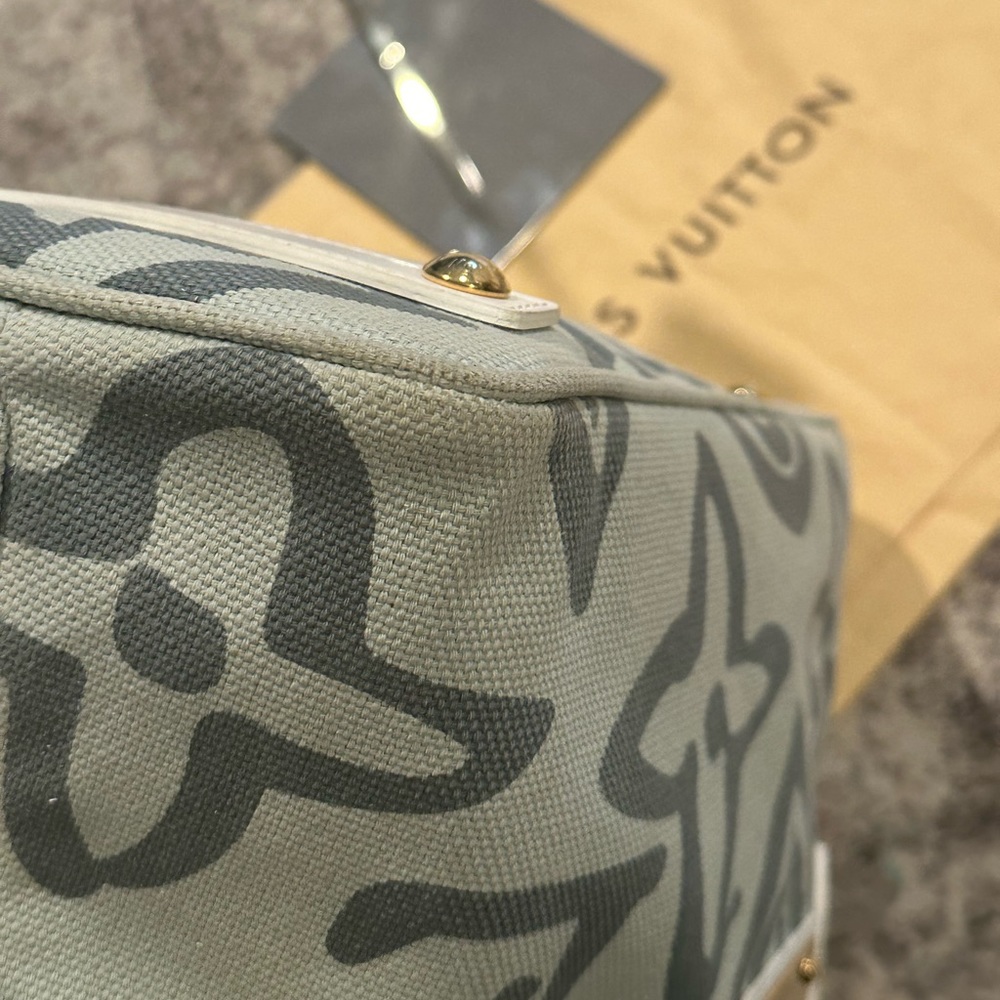 Preowned Louis Vuitton Tahitienne Limited Edition Tote - Picture 12 of 15